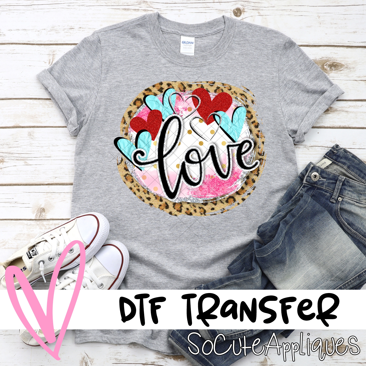 Love on leopard background *DTF* Transfer