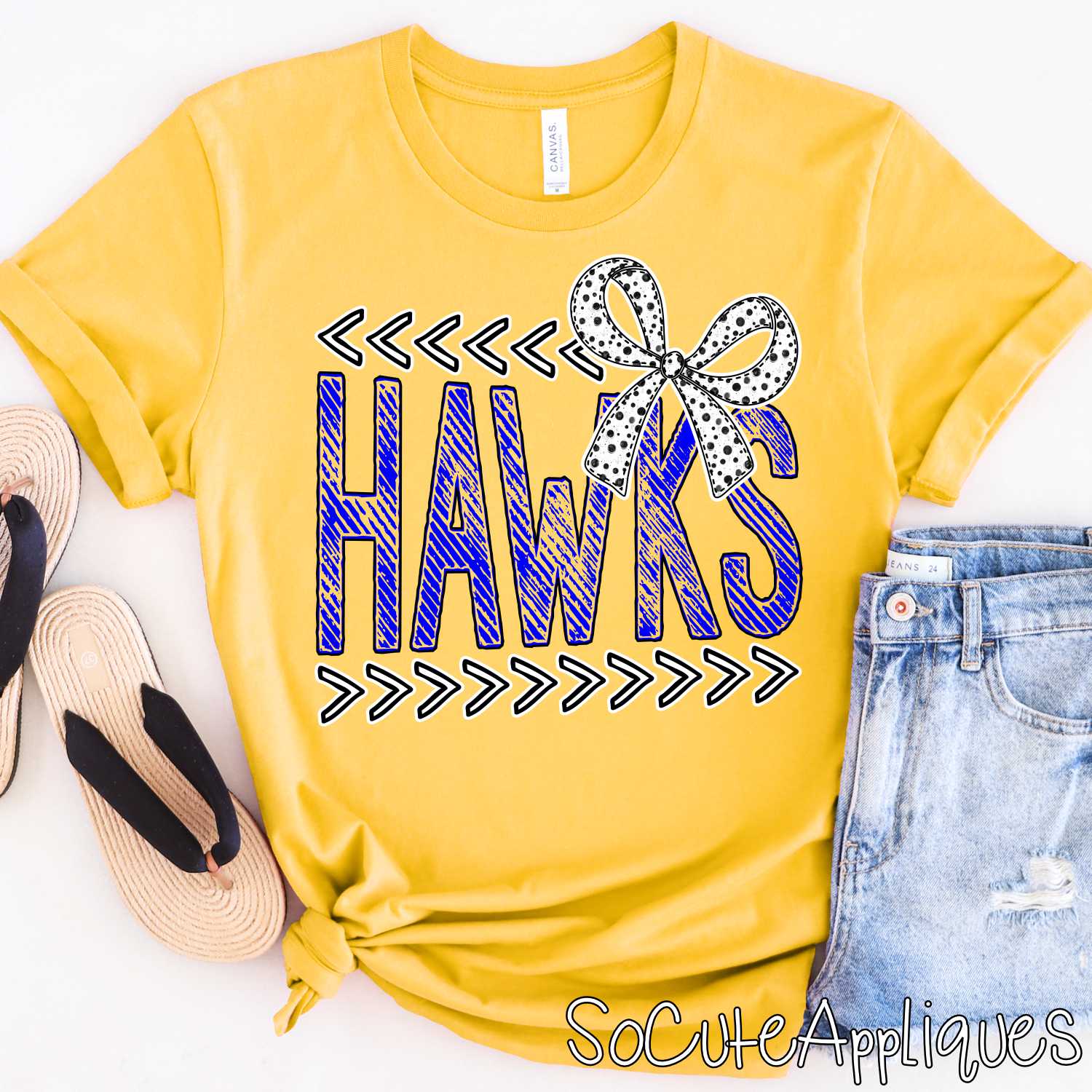 MOCKUP mascot between hashes polka do bow *MOCKUP* - Image 5